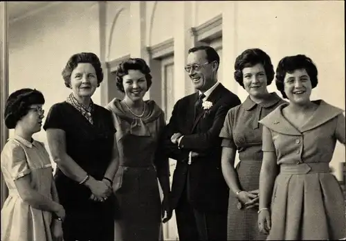 Ak Prinz Bernhard, Königin Juliana der Niederlande, Beatrix