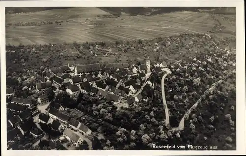 Ak Rosenfeld Baden Württemberg, Fliegeraufnahme von Ort und Umgebung, Kirche, Straße