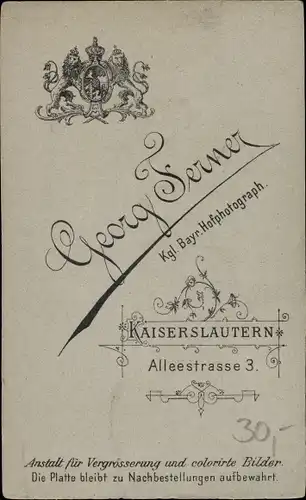 CdV Frauenportrait, Tänzerin in Tracht mit Tamburin