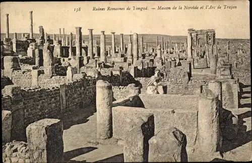 Ak Timgad Algerien, Ruines Romaines, Maison de la Nereide, l'Arc de Trajan