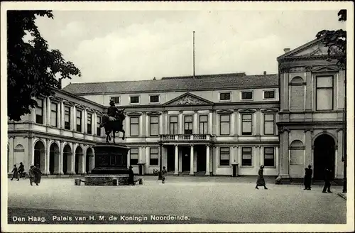 Ak Den Haag Südholland Niederlande, Palais van H.M. de Koningin Noordeinde, Denkmal