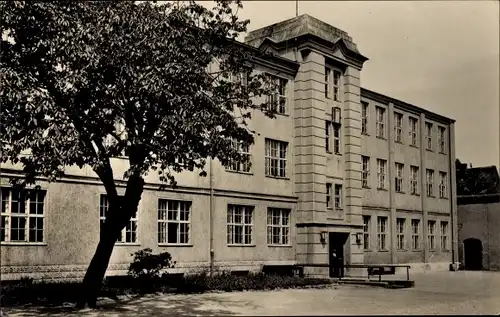 Ak Neukirchen im Erzgebirge, Schule