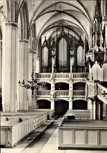 Ak Barth an der Ostsee, St. Marienkirche, Innenansicht, Orgel, Kirchenbänke, Kanzel