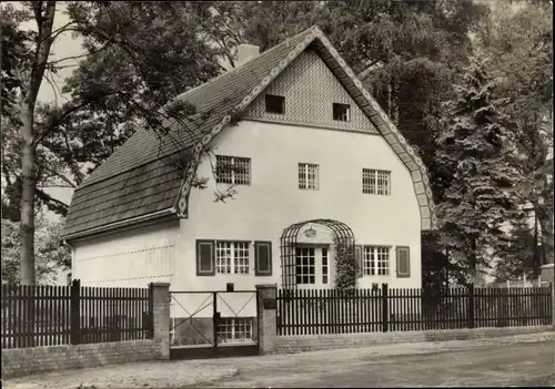 Ak Buckow in der Märkischen Schweiz, Brecht-Weigel-Haus, Außenansicht