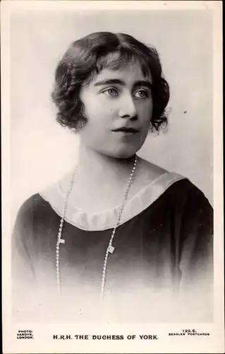 Ak The Duchess of York,  Elizabeth Bowes-Lyon, Britischer Adel