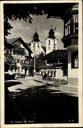 Ak St. Johann in Tirol, Straßenpartie, Postamt