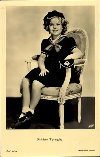 Ak Schauspielerin Shirley Temple, Sitzportrait, Kinderstar, Ross Verlag 9694 6