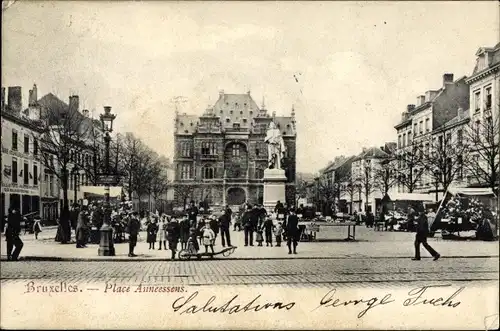 Ak Bruxelles Brüssel, Place Anneessens, Platz mit Denkmal, Passanten, Marktstände