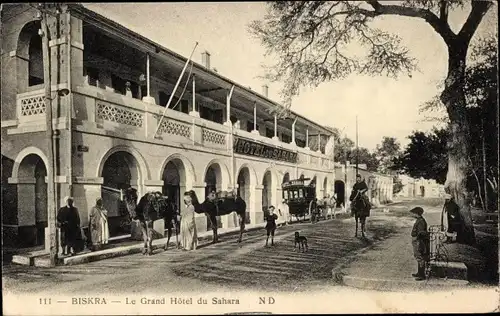 Ak Biskra Algerien, Le Grand Hotel du Sahara, Kamele, Kutsche