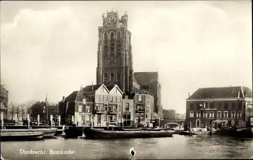 Ak Dordrecht Südholland Niederlande, Bomkade, Flusspartie mit Kirche