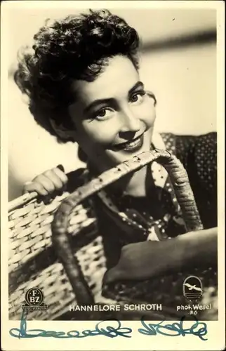 Ak Schauspielerin Hannelore Schroth, Portrait, Autogramm, Korb, FBZ Verlag