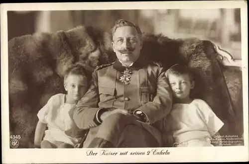 Ak Der Kaiser mit seinen Enkeln, NPG 4345
