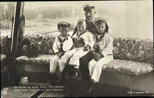 Ak Der Kaiser mit seinen Enkeln Prinz Wilhelm, Prinz Louis Ferdinand und Prinz Ferdinand, NPG 1455