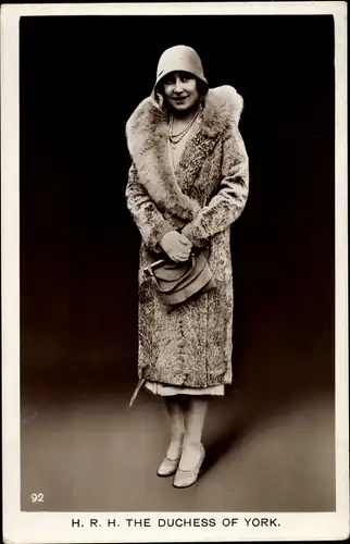 Ak The Duchess of York, Britisches Königshaus, Mantel, Mütze