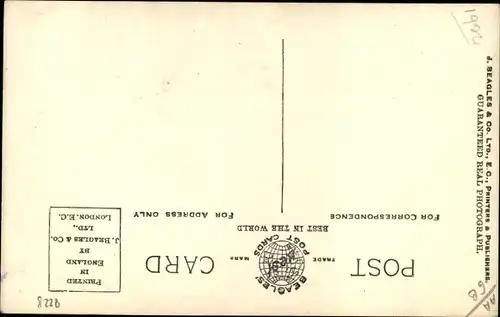 Ak The Duchess of York, Britisches Königshaus, Blumenstrauß
