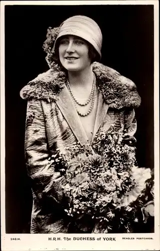 Ak The Duchess of York, Britisches Königshaus, Blumen