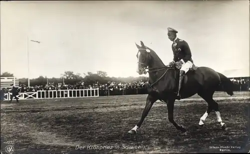 Ak Kronprinz Wilhelm zu Pferde, Schwerin