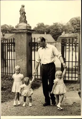 Foto Ak Adliger mit Kindern, Holstein Lecheborg?