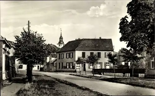 Ak Parey an der Elbe, Ernst-Thälmann-Straße, Kirchturm