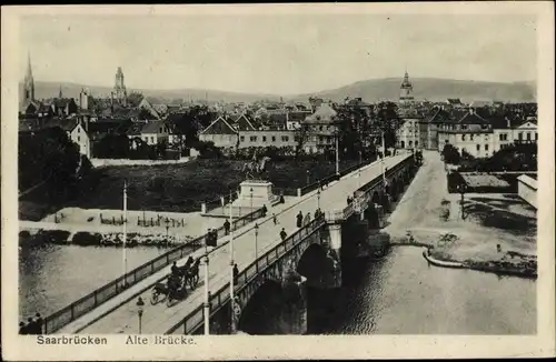 Ak Saarbrücken im Saarland, Alte Brücke, Kirchturm, Panorama