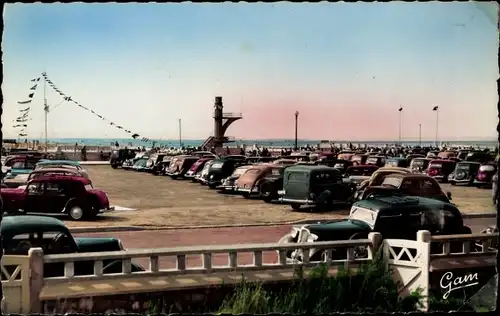 Ak Le Touquet Paris Plage Pas de Calais, La Digue et le Plongeoir de la Piscine Marine