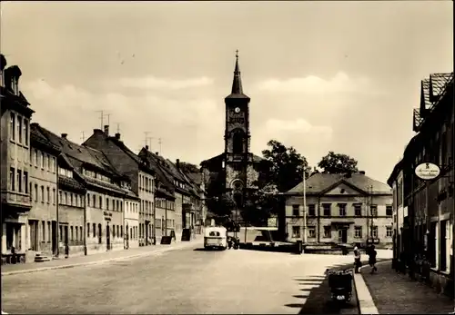 Ak Hartha in Sachsen, Marktplatz, Kirche