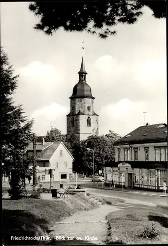 Ak Friedrichroda im Thüringer Wald, Blick zur ev. Kirche