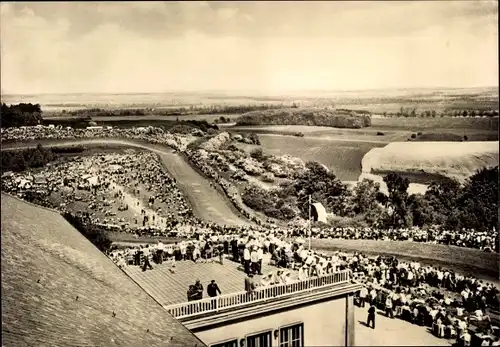 Ak Teterow in Mecklenburg, Blick auf die Nordkurve des Bergrings, Publikum