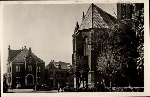 Ak Elten Emmerich am Niederrhein, Kirche mit Rathaus
