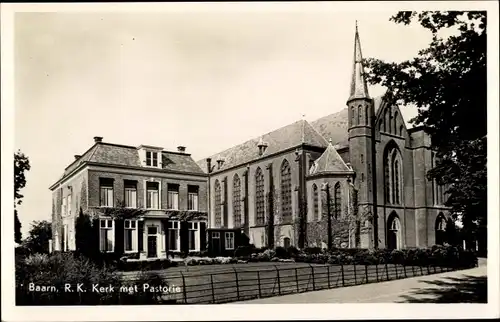 Ak Baarn Utrecht Niederlande, Ned. Herv. Kerk met Pastorie