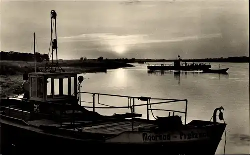 Ak Pretzsch an der Elbe Bad Schmiedeberg, Sonnenuntergang an der Elbe, Schiffe