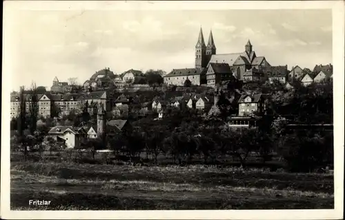 Ak Fritzlar in Hessen, Ortsansicht, Kirche