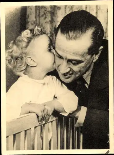 Ak Schauspieler Karl Ludwig Diehl mit Tochter Brigitta