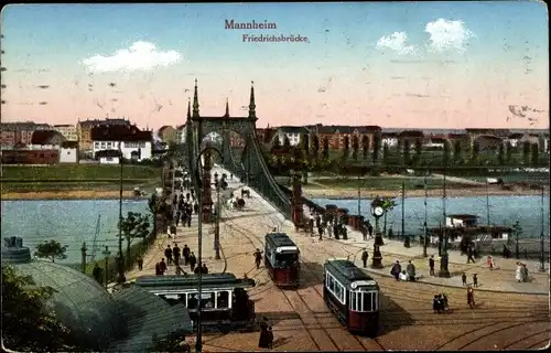 Ak Mannheim in Baden, Friedrichsbrücke, Straßenbahn 3, Passanten