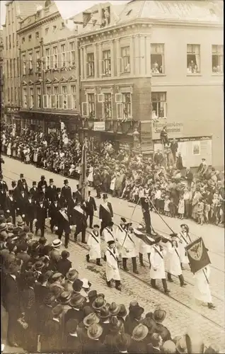 Foto Ak Hansestadt Lübeck, Festzug