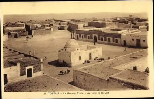 Ak Tozeur Tunesien, La Grande Place, Au fond de Desert