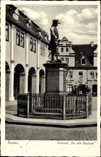 Ak Dessau in Sachsen Anhalt, Denkmal der alte Dessauer