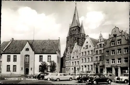 Ak Warendorf im Münsterland, Marktplatz, Kirchturm, Geschäfte