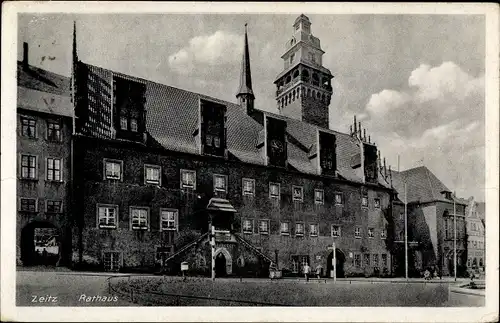 Ak Zeitz im Burgenlandkreis, Rathaus, Außenansicht