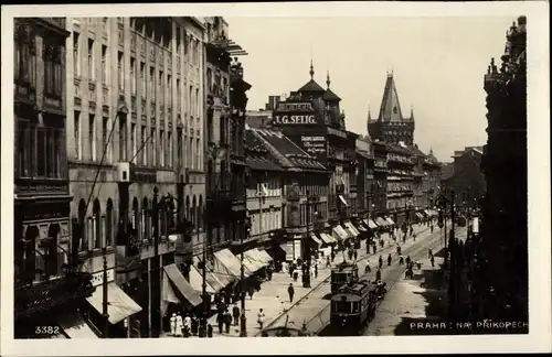 Ak Praha Prag, Straßenpartie, Straßenbahn