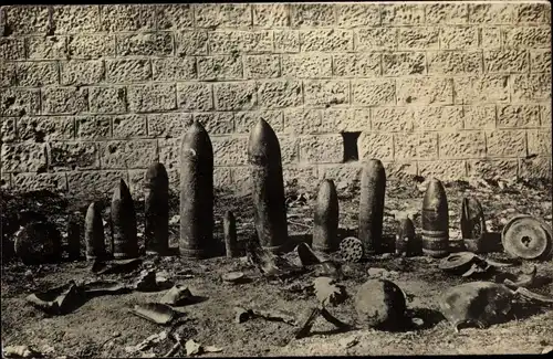 Foto Ak Patronen, Munition, Blindgänger, 1. WK