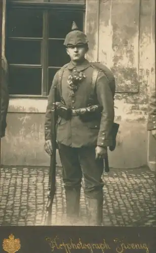 Foto Deutscher Soldat in Uniform, Standportrait, Hofphotograph Koenig, Altenburg