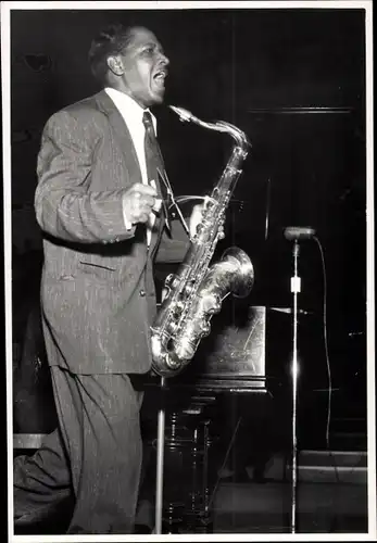 Foto Jazz Club Berlin 50er Jahre, Jean Baptiste Illinois Jaquet, Saxophonist