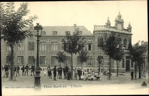 Ak Saint Gilles Sint Gillis Bruxelles Brüssel, Place Bethlèem, l'Ecole