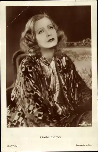 Ak Schauspielerin Greta Garbo, Portrait