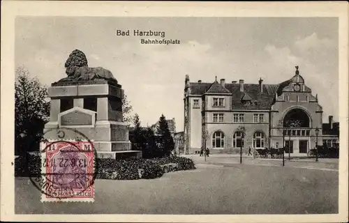 Ak Bad Harzburg in Niedersachsen, Blick auf den Bahnhofsplatz, Statue