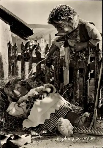 Ak Mecki der Igel, Was sich liebt, das neckt sich, schlafende Igelin, ik plaag zo graag