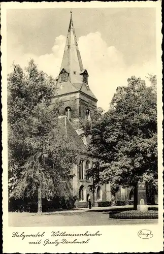 Ak Salzwedel in der Altmark, Katharinenkirche mit Gartz-Denkmal