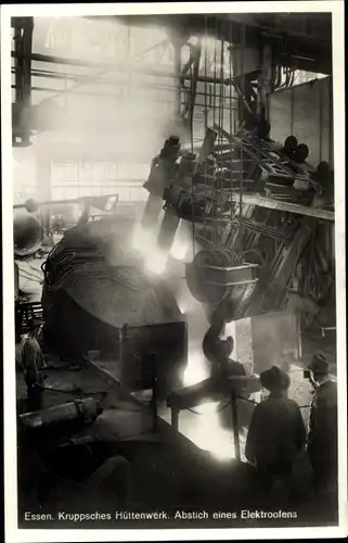 Ak Essen im Ruhrgebiet, Kruppsches Hüttenwerk, Abstich eines Elektroofens