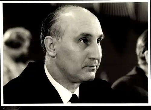 Foto Bundesminister Hans Katzer, CDU, Portrait